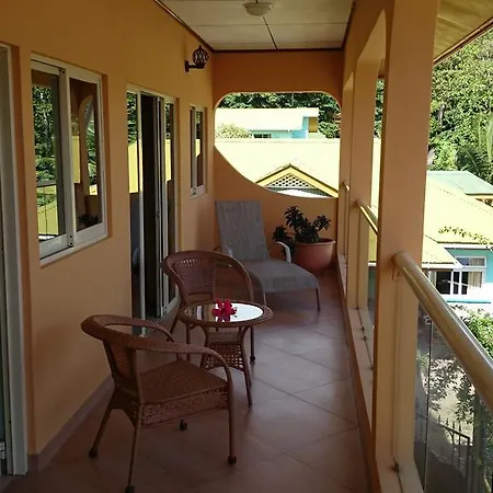 Villa Bedier Self-Catering Apartments Baie Sainte Anne Room photo